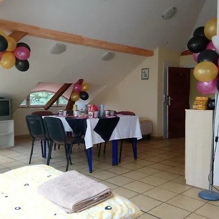 Privatunterkunft Pod Starymi Lipami