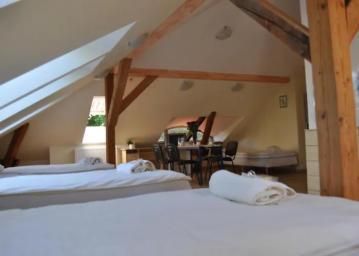 Pod Starymi Lipami *